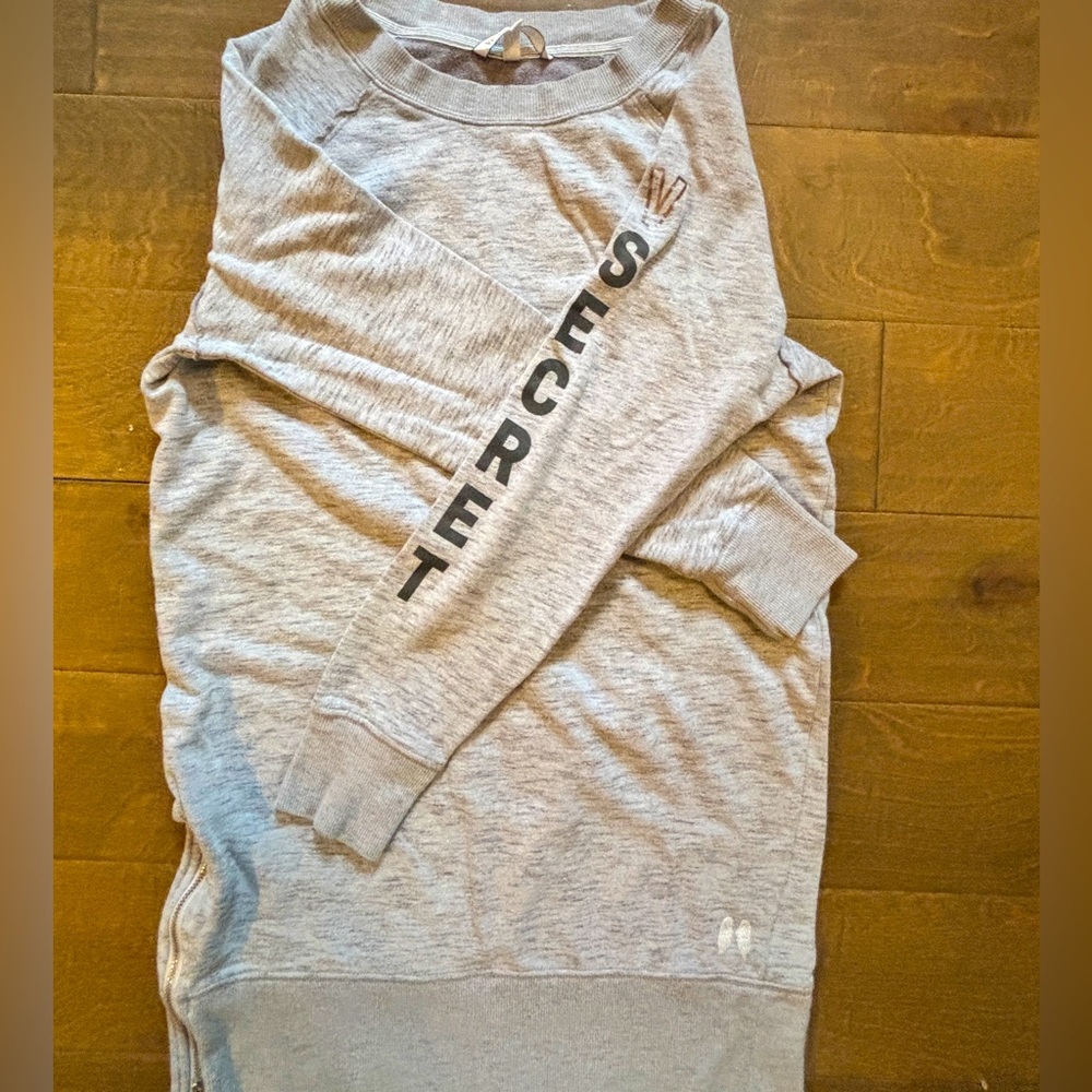 Victoria Secret Grey Sweatshirt Women’s XS